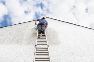 Peinture extérieure à Montreuil-le-Chétif — façades et ravalement